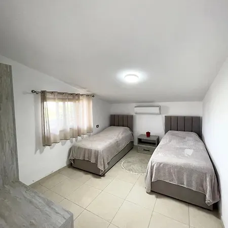 ゲストハウス Prela's *