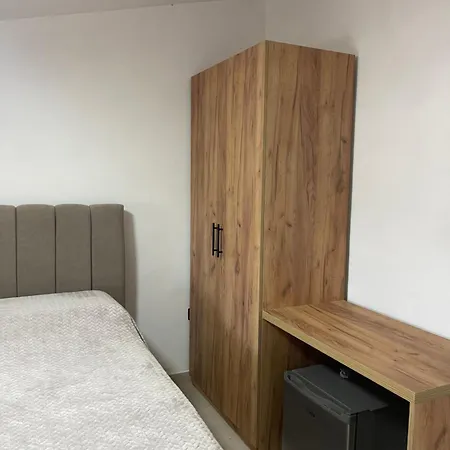 Prela's 招待所 Shkodër